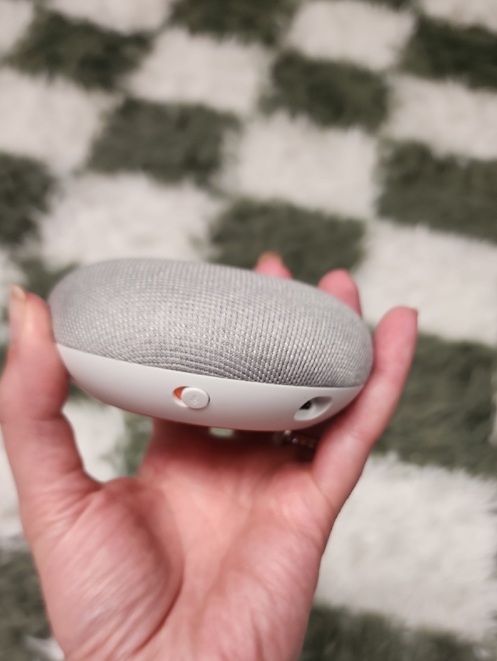 Google Home - Picture 3 of 3